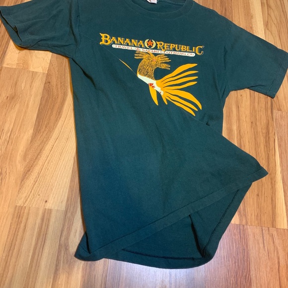 Vintage Green Banana Republic Travel & Safari Tee - Picture 9 of 10